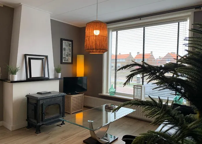 Дом отдыха Texelheerlijk 4 *